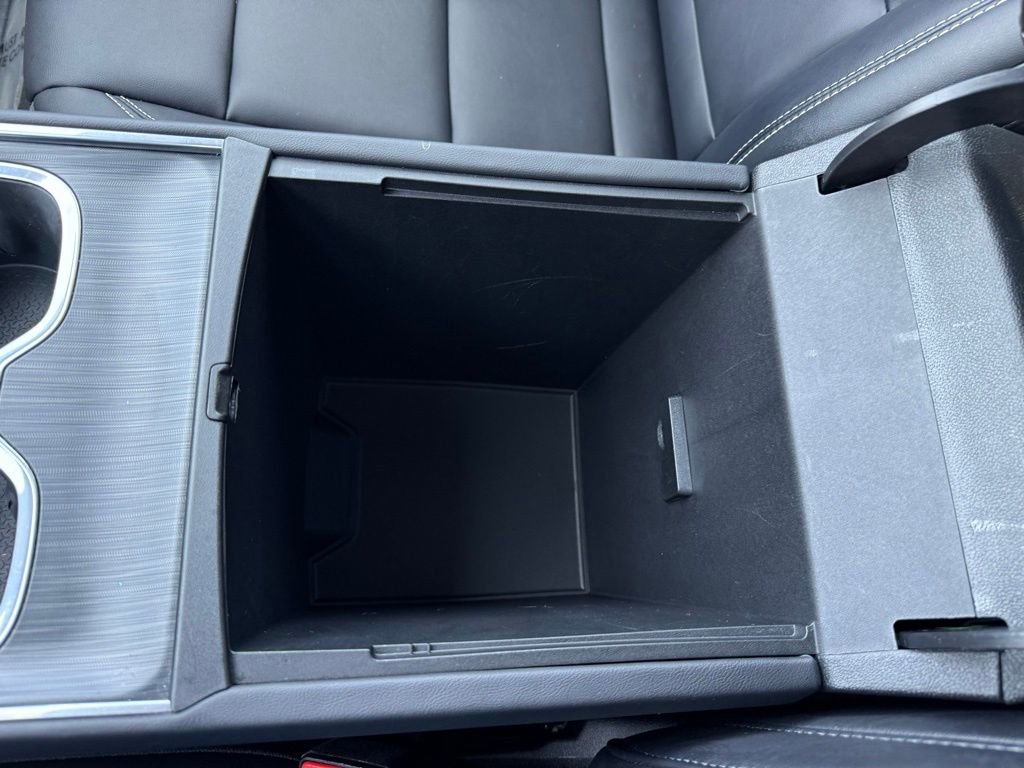 Used 2024 GMC Acadia Elevation image 47