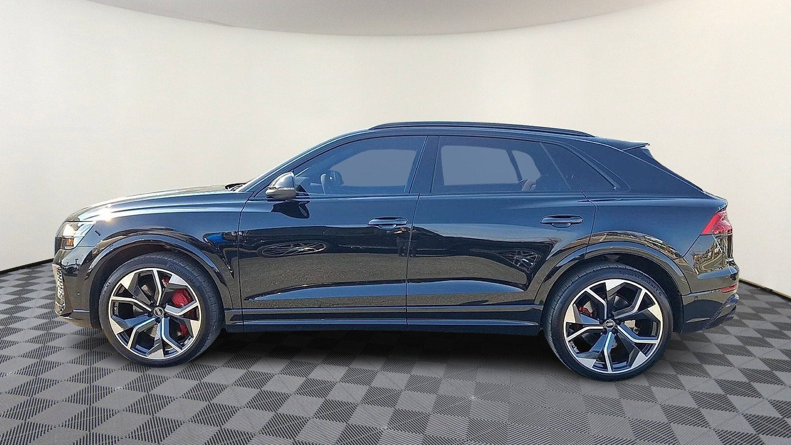 Used 2024 Audi RS Q8 AWD/4WD image 5