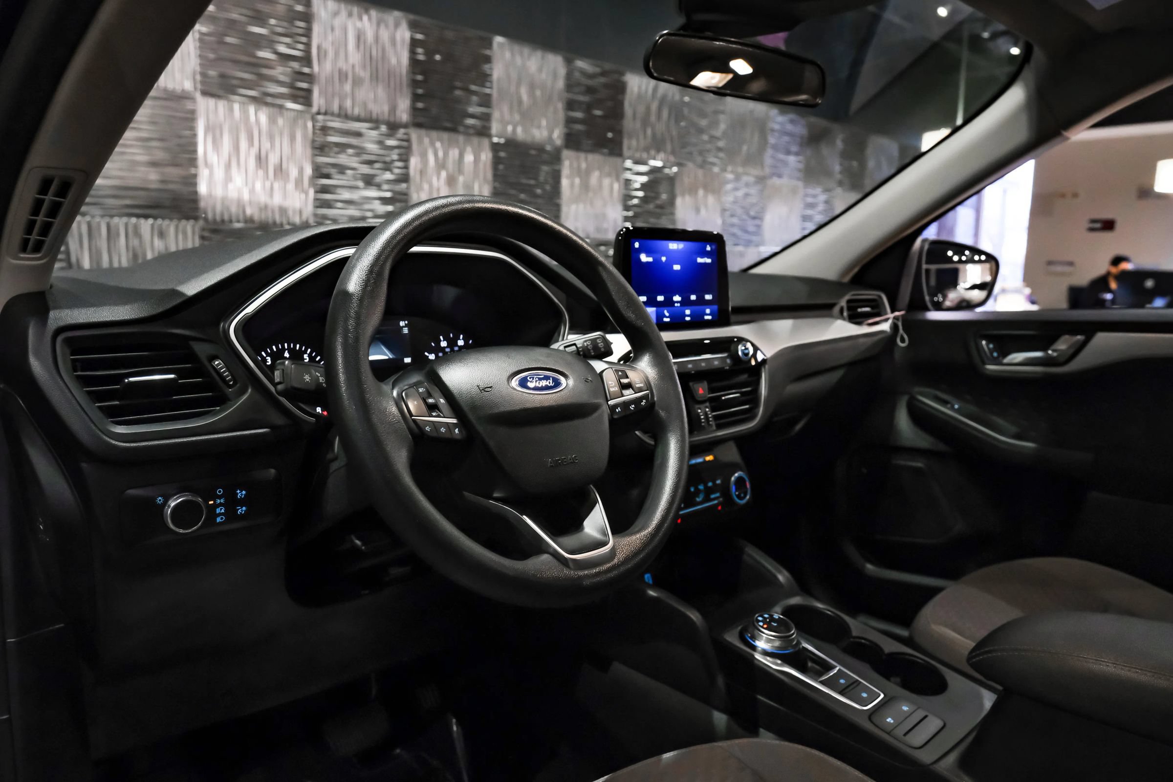 Used 2020 Ford Escape SE AWD/4WD image 3