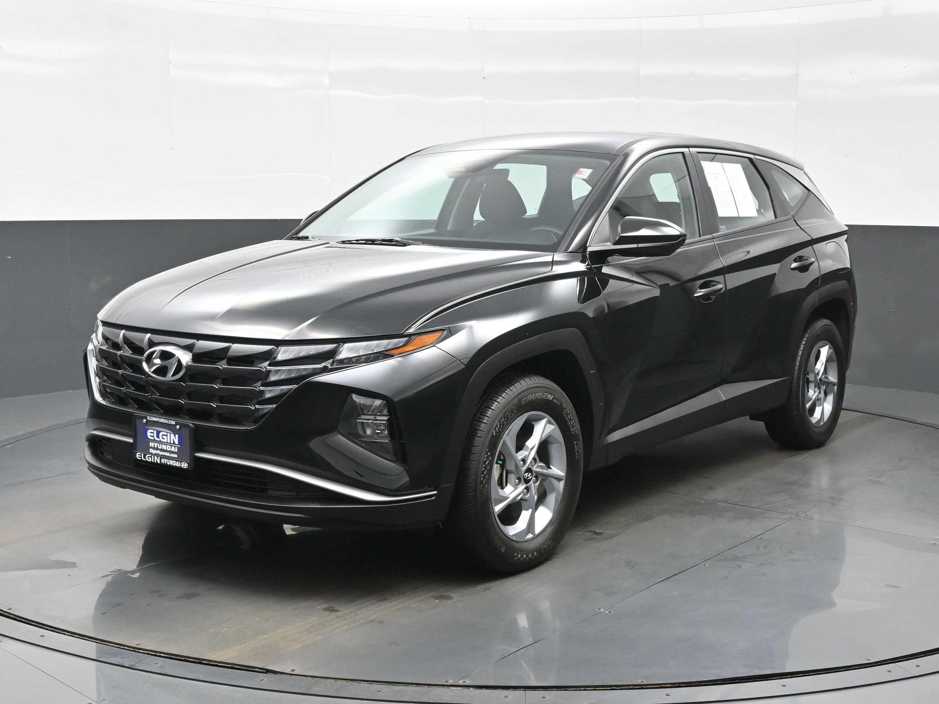 Used 2023 Hyundai Tucson SE image 2