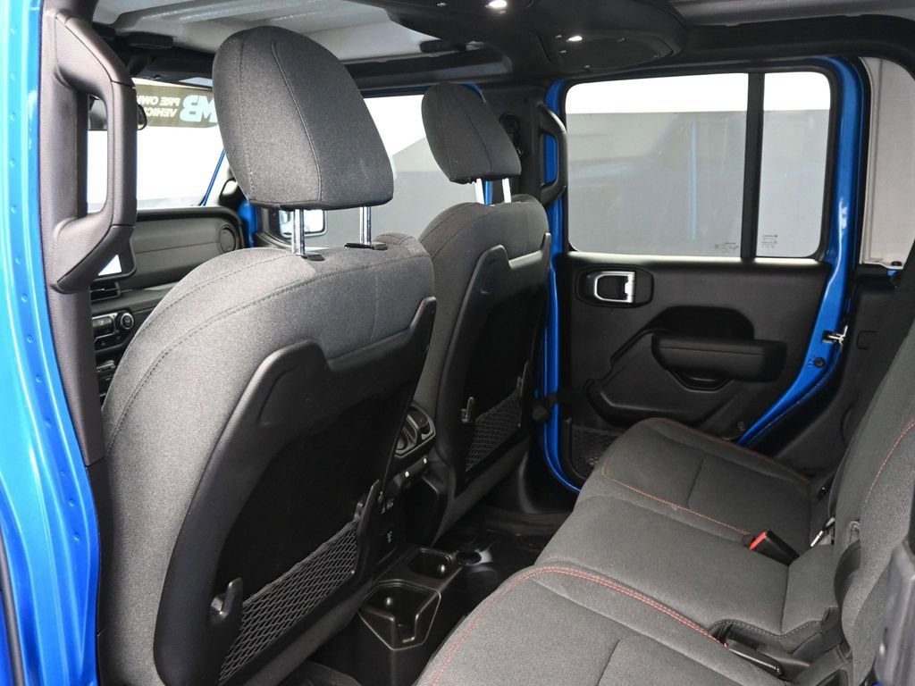 Used 2025 Jeep Gladiator Rubicon image 18