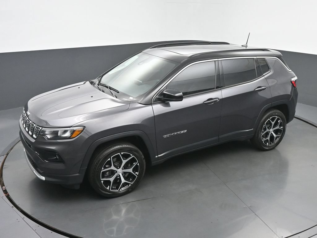 Used 2024 Jeep Compass Limited w/ Sun and Sound Group AWD/4WD image 42