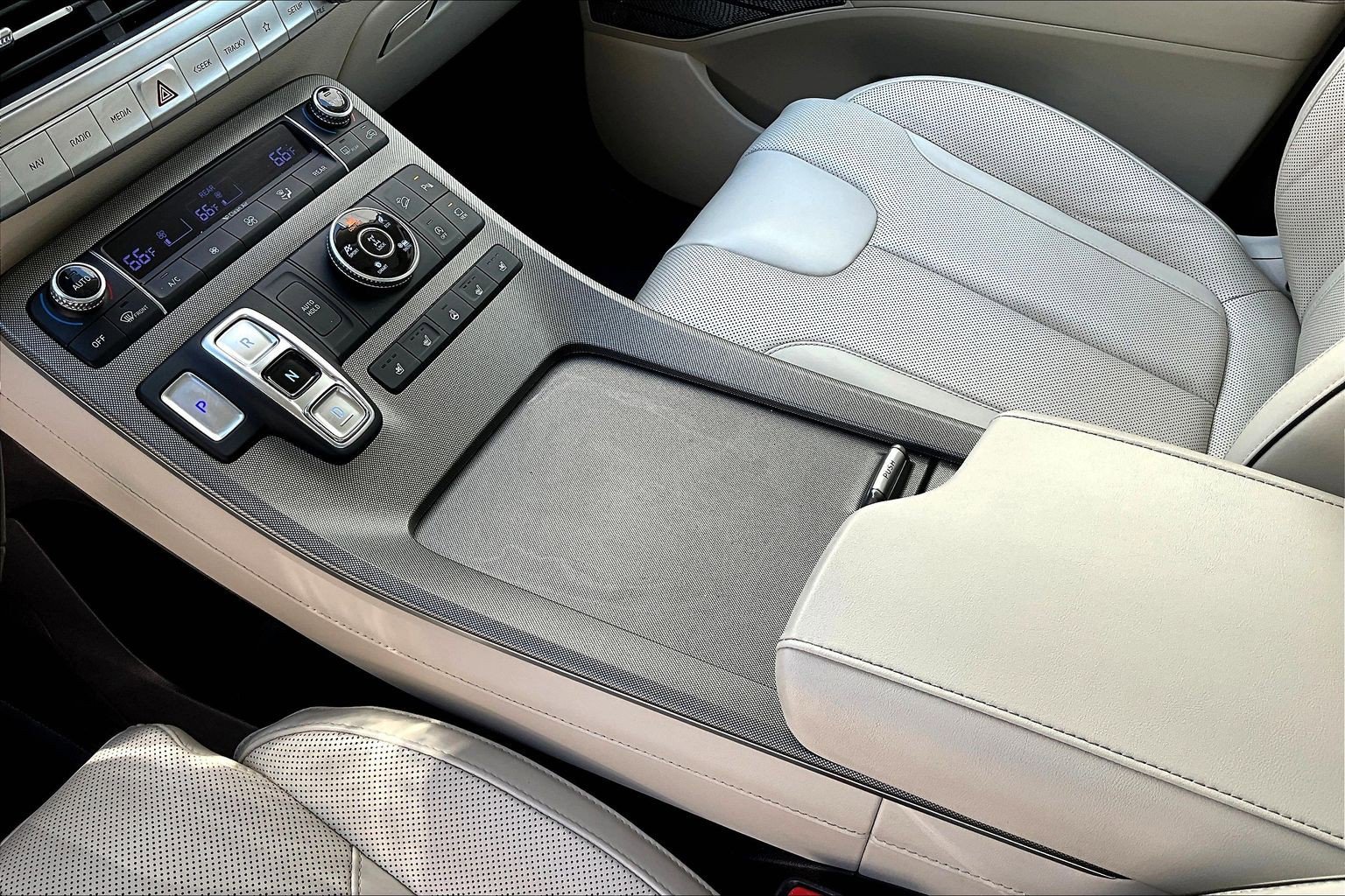 Used 2020 Hyundai Palisade Limited AWD/4WD image 19
