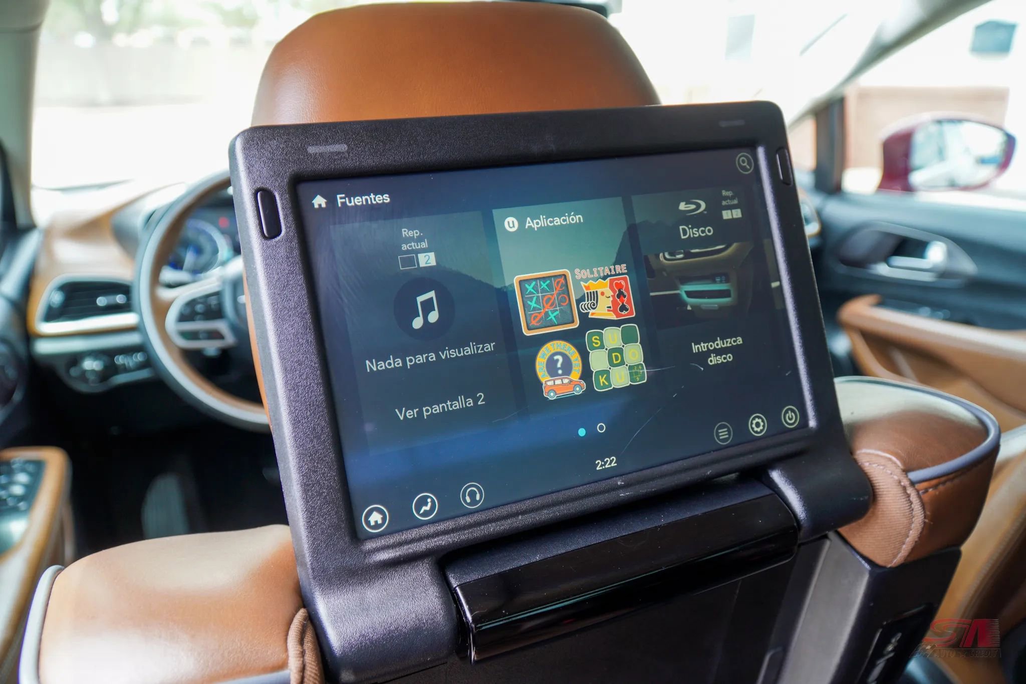 Used 2017 Chrysler Pacifica Limited image 27