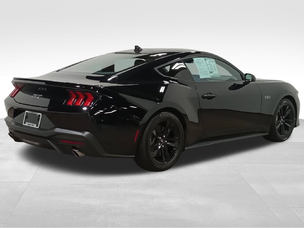 Certified 2025 Ford Mustang GT RWD image 3