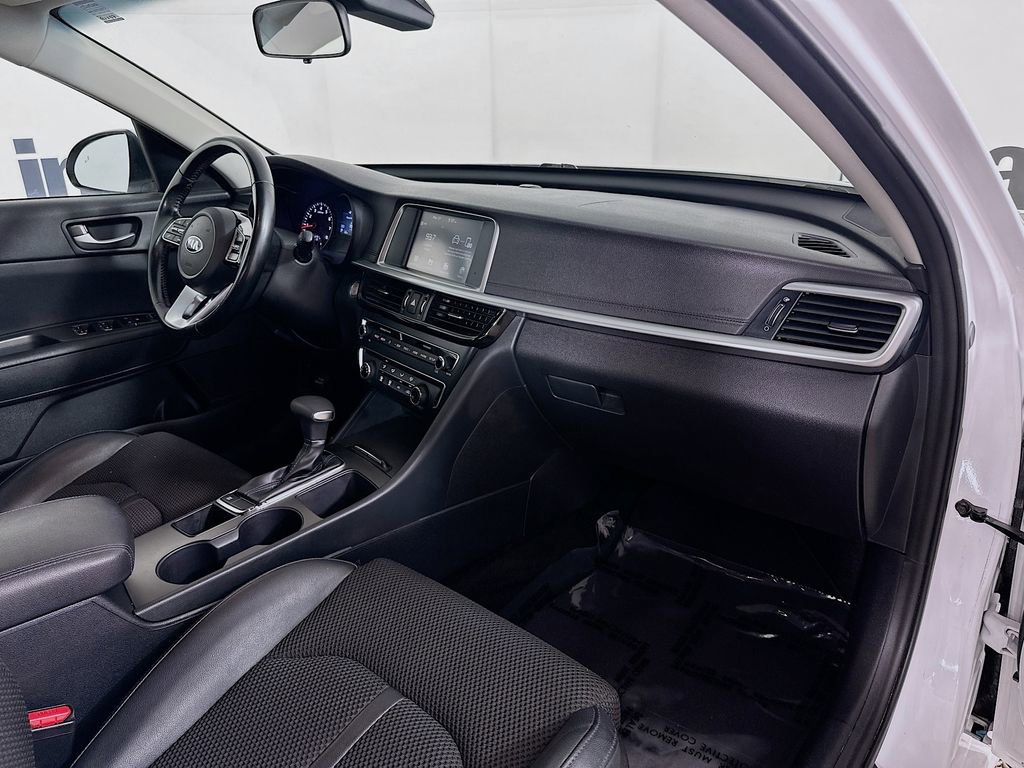 Used 2020 Kia Optima S image 32