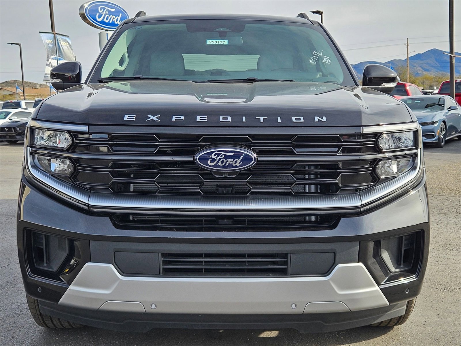 New 2025 Ford Expedition Platinum w/ Driver's Package image 2