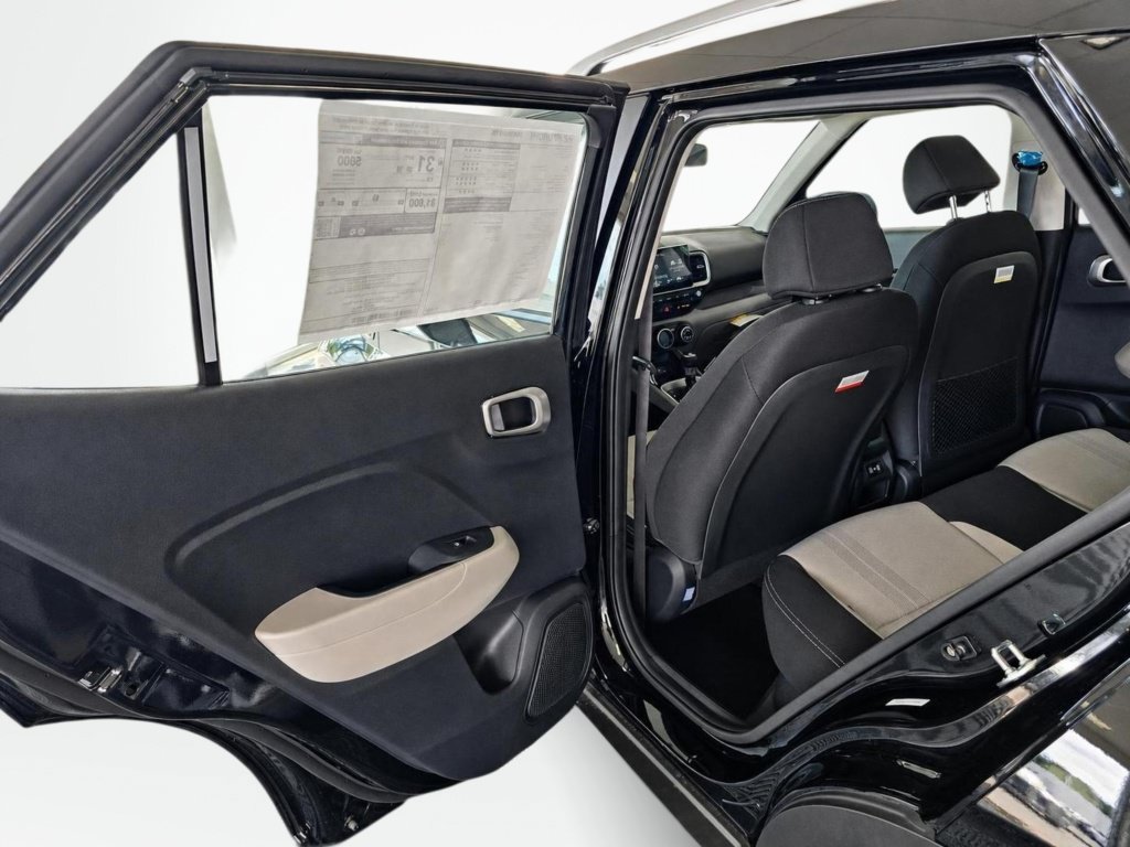 New 2026 Hyundai Venue SEL FWD image 32