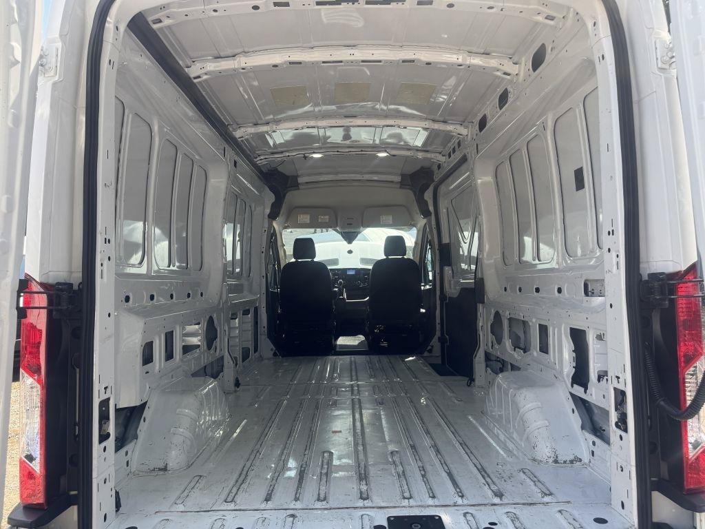 Used 2024 Ford Transit 250 148 Medium Roof AWD image 14