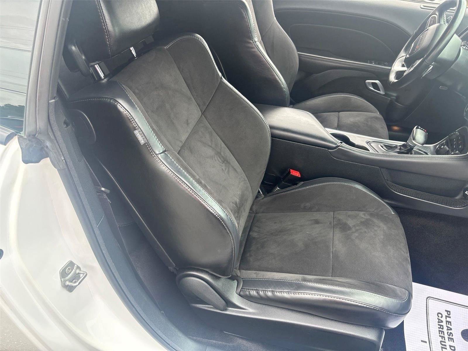Used 2017 Dodge Challenger GT w/ GT Interior Package AWD/4WD image 17