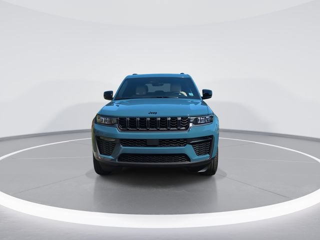 New 2026 Jeep Grand Cherokee Limited w/ Limited Altitude Package AWD/4WD image 3