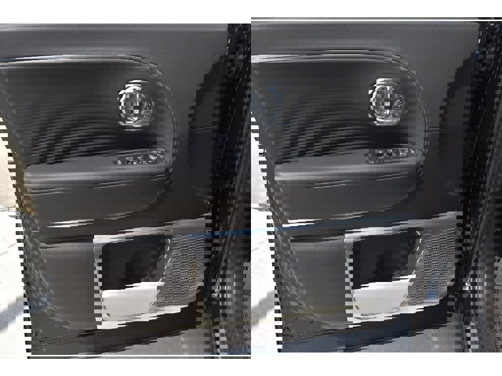 New 2026 Hyundai Ioniq 9 Limited image 19