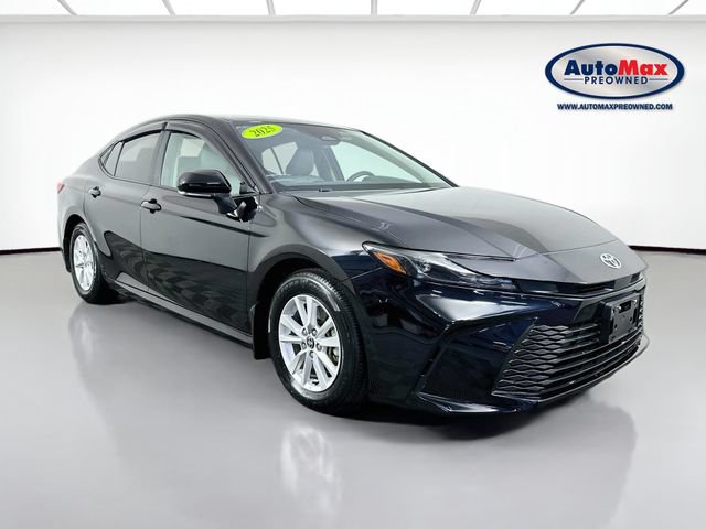 Used 2025 Toyota Camry LE w/ Convenience Package FWD image 1
