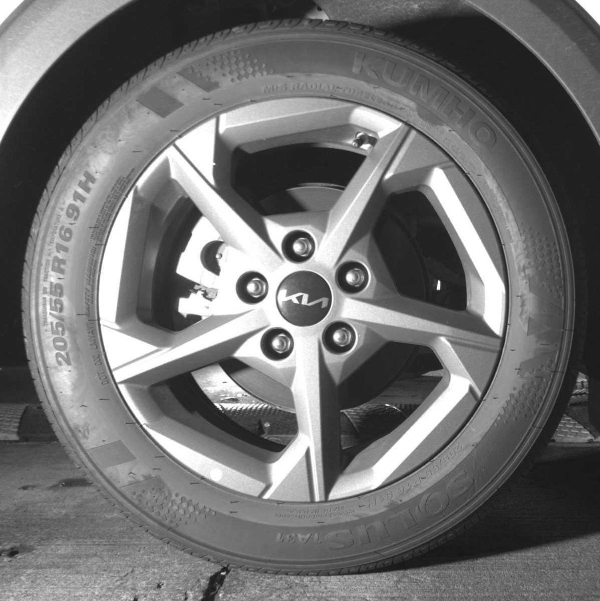 Used 2025 Kia K4 LXS image 15