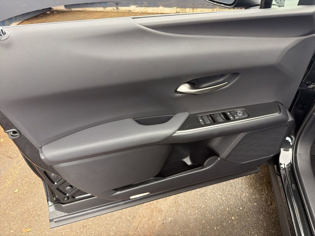 New 2026 Lexus UX 300h AWD image 9