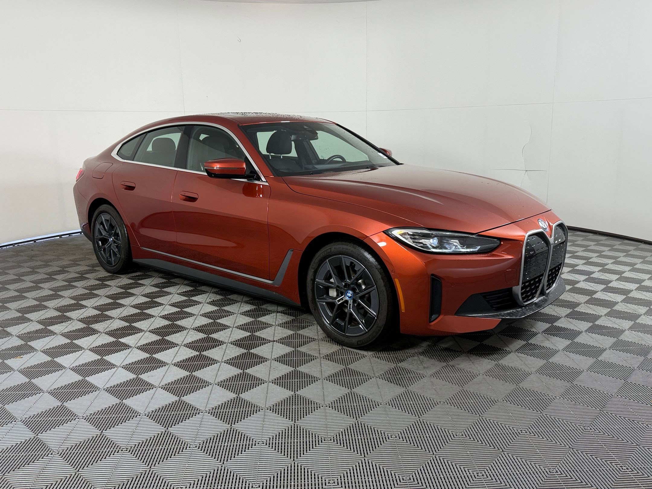 Certified 2023 BMW i4 eDrive40 w/ Premium Package RWD image 7