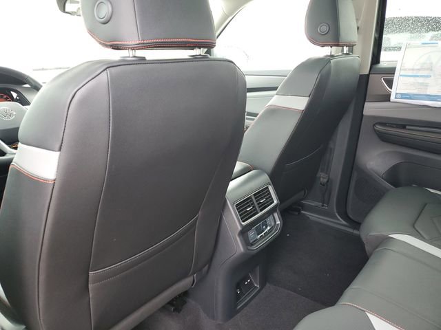 New 2026 Volkswagen Atlas Peak Edition image 15