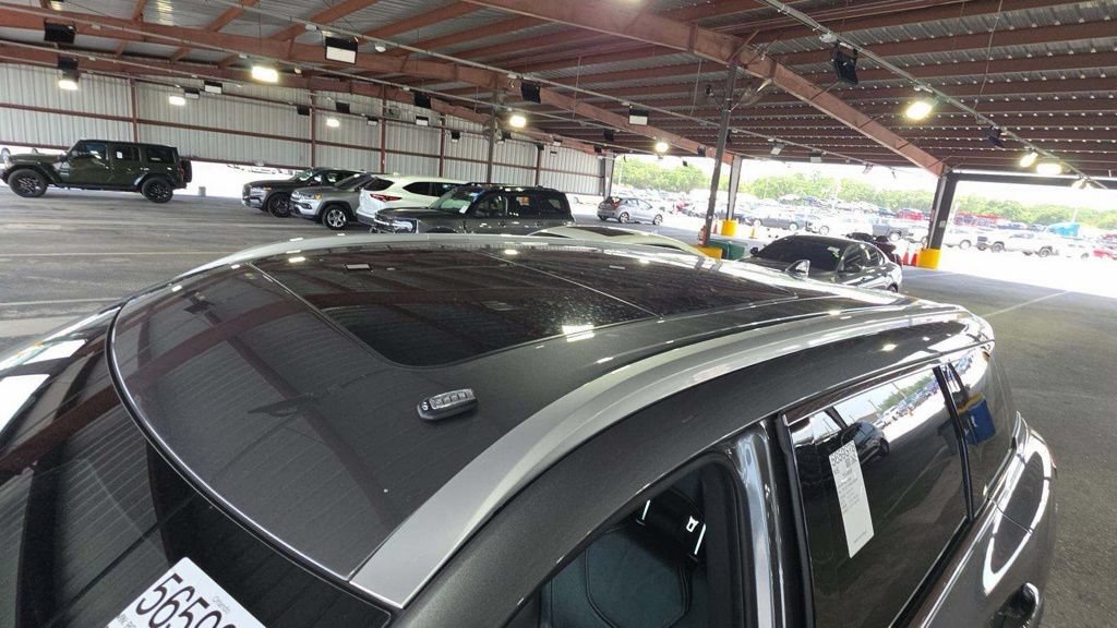 Certified 2024 INFINITI QX60 Luxe w/ Cargo Package FWD image 11