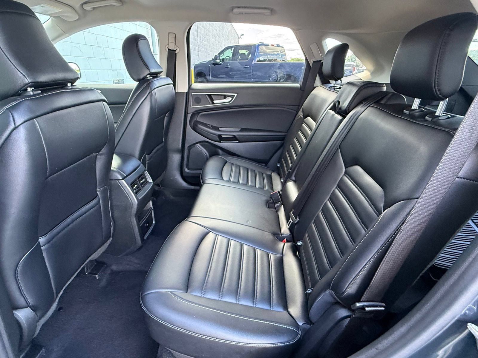 Used 2023 Ford Edge SEL AWD/4WD image 14