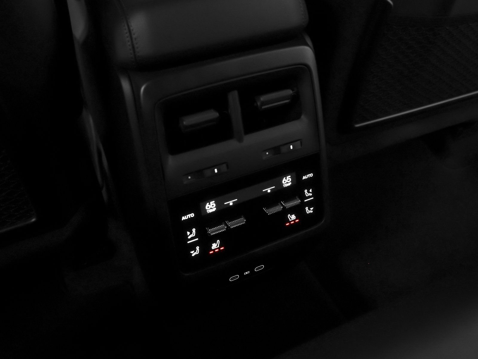 New 2026 Porsche Macan 4 Electric image 46