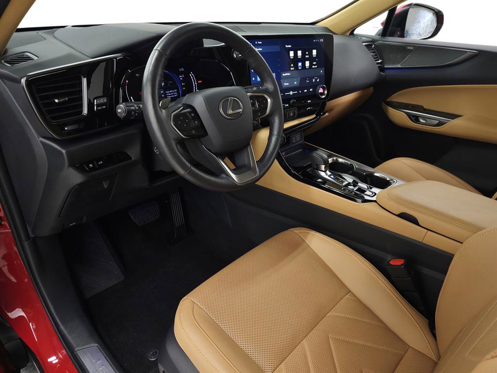 Used 2025 Lexus NX 300h AWD w/ Luxury Package image 15