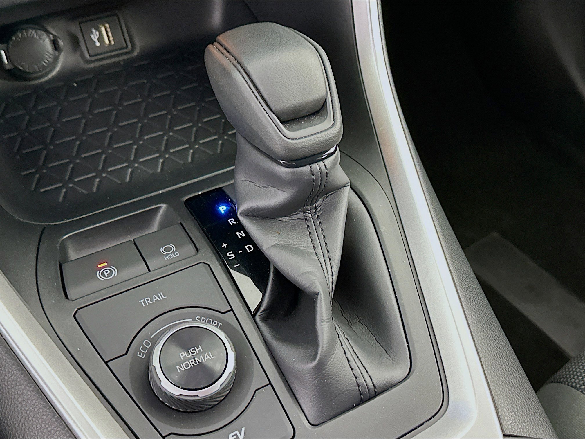 Used 2025 Toyota RAV4 LE image 24