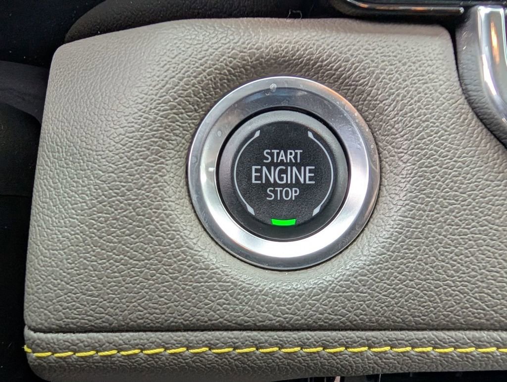 Used 2024 Chevrolet Colorado ZR2 w/ Technology Package image 36