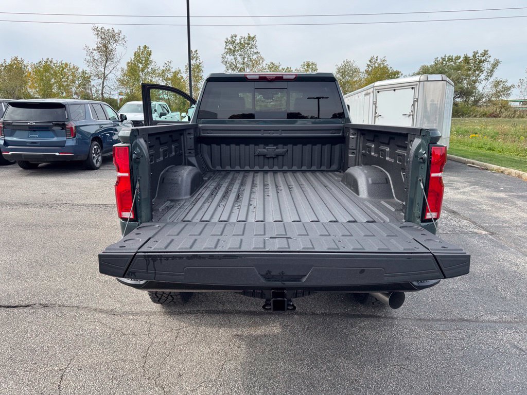 New 2026 Chevrolet Silverado 2500 ZR2 w/ LPO, Dark Essentials Package AWD/4WD image 28