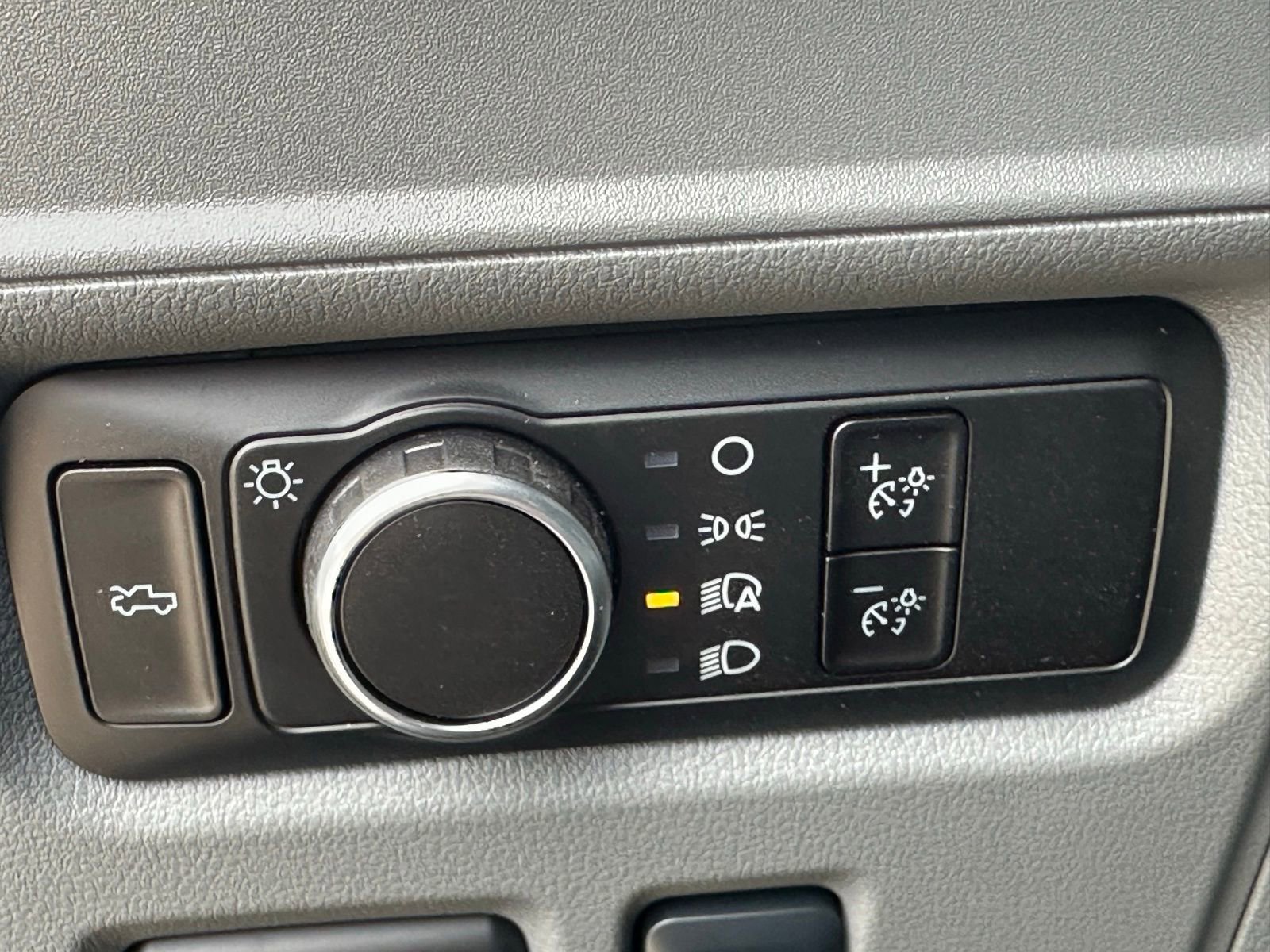 New 2025 Ford F150 Lightning Flash AWD/4WD image 14