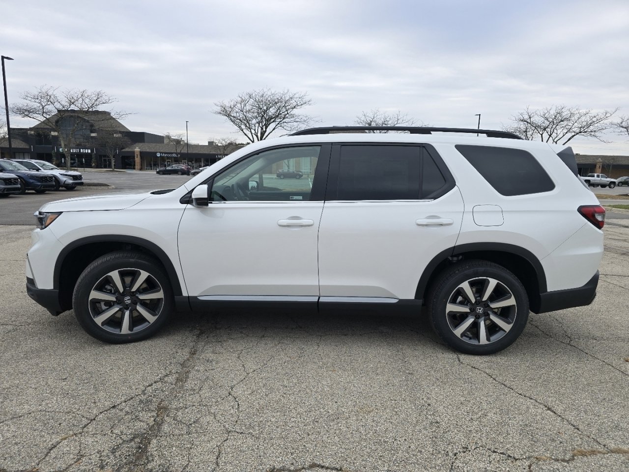 New 2025 Honda Pilot Touring image 17