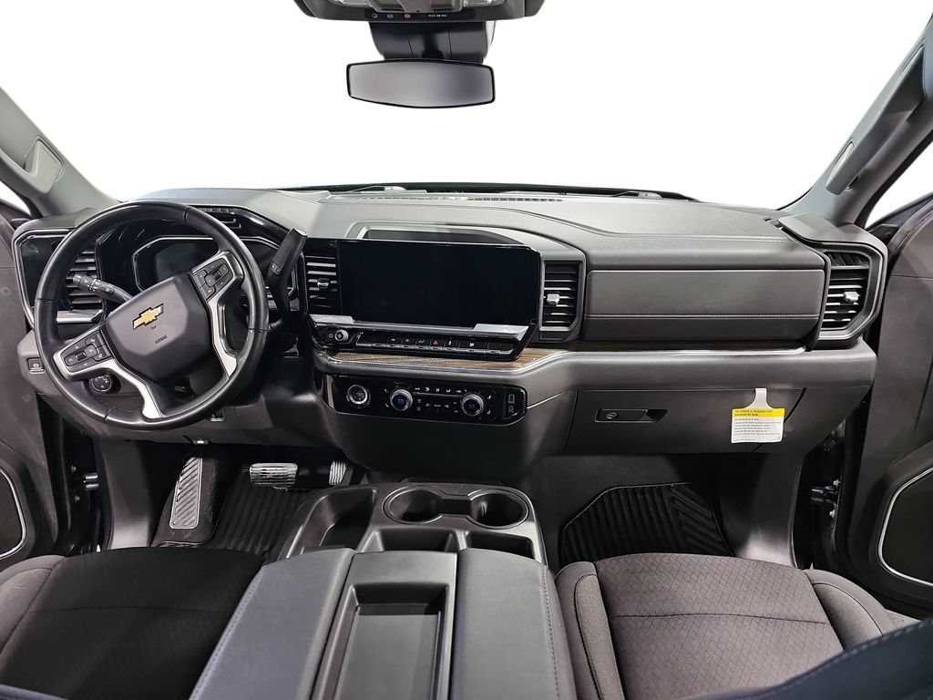 Used 2023 Chevrolet Silverado 1500 LT AWD/4WD image 9