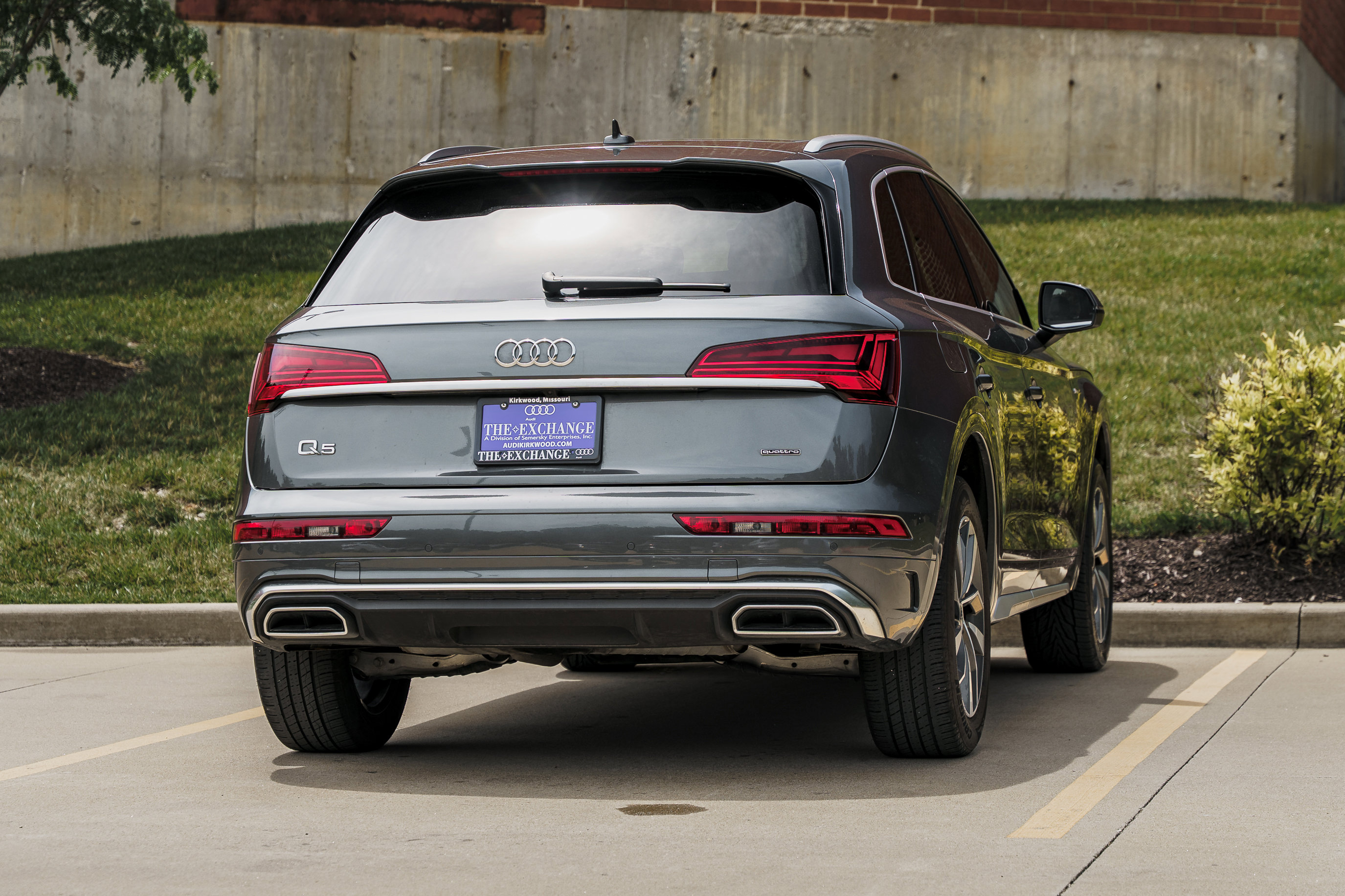 Used 2024 Audi Q5 2.0T Premium w/ Convenience Package AWD/4WD image 4