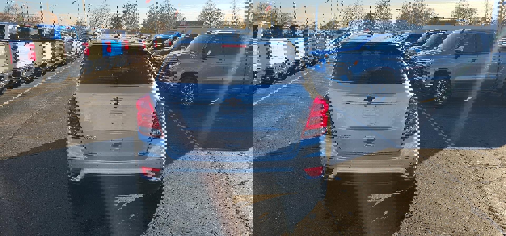 Used 2022 Chevrolet Trax LT w/ Driver Confidence Package image 6