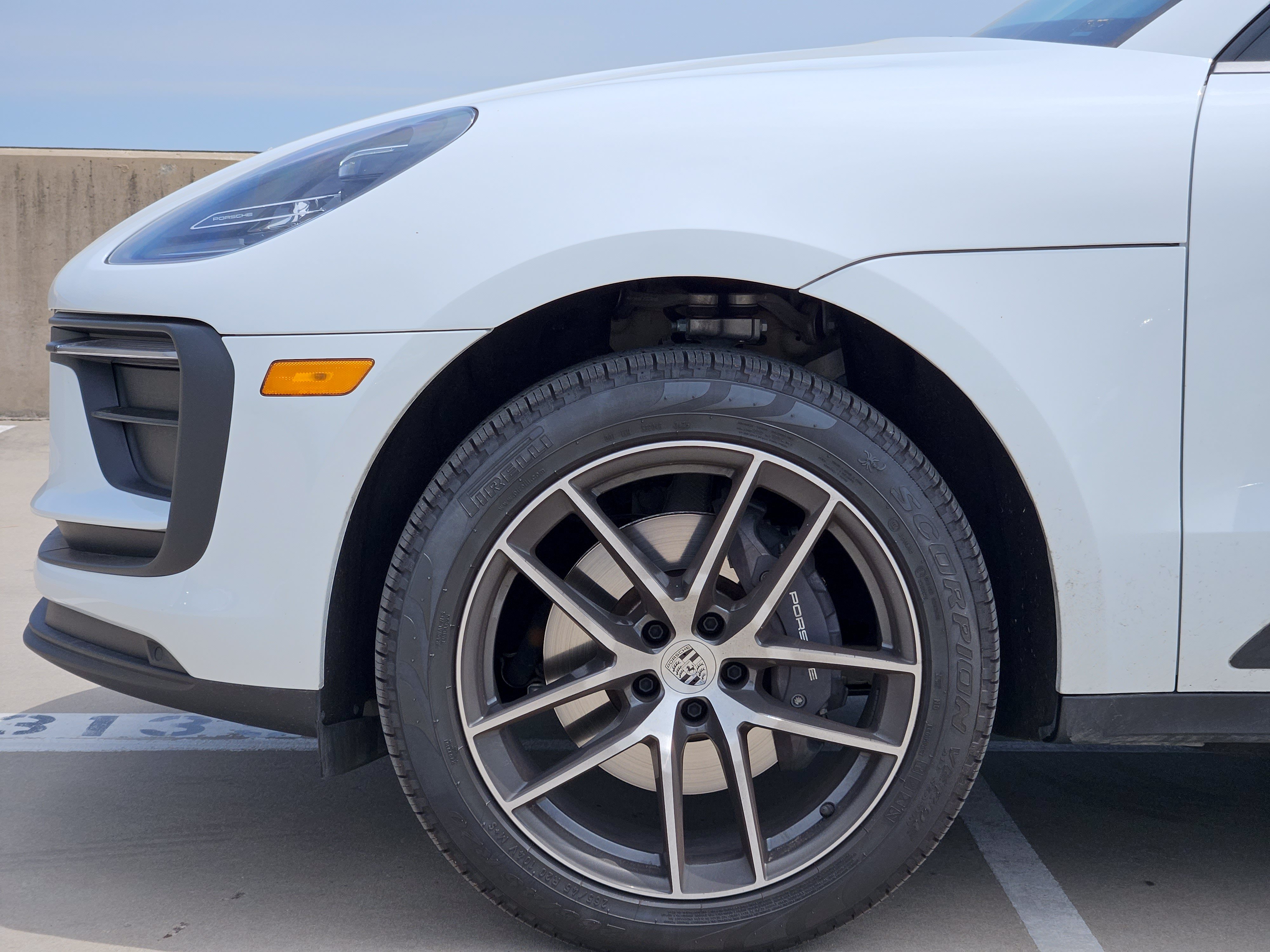 Certified 2026 Porsche Macan AWD/4WD image 13