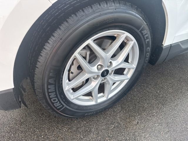 Used 2024 Ford Edge SEL image 9