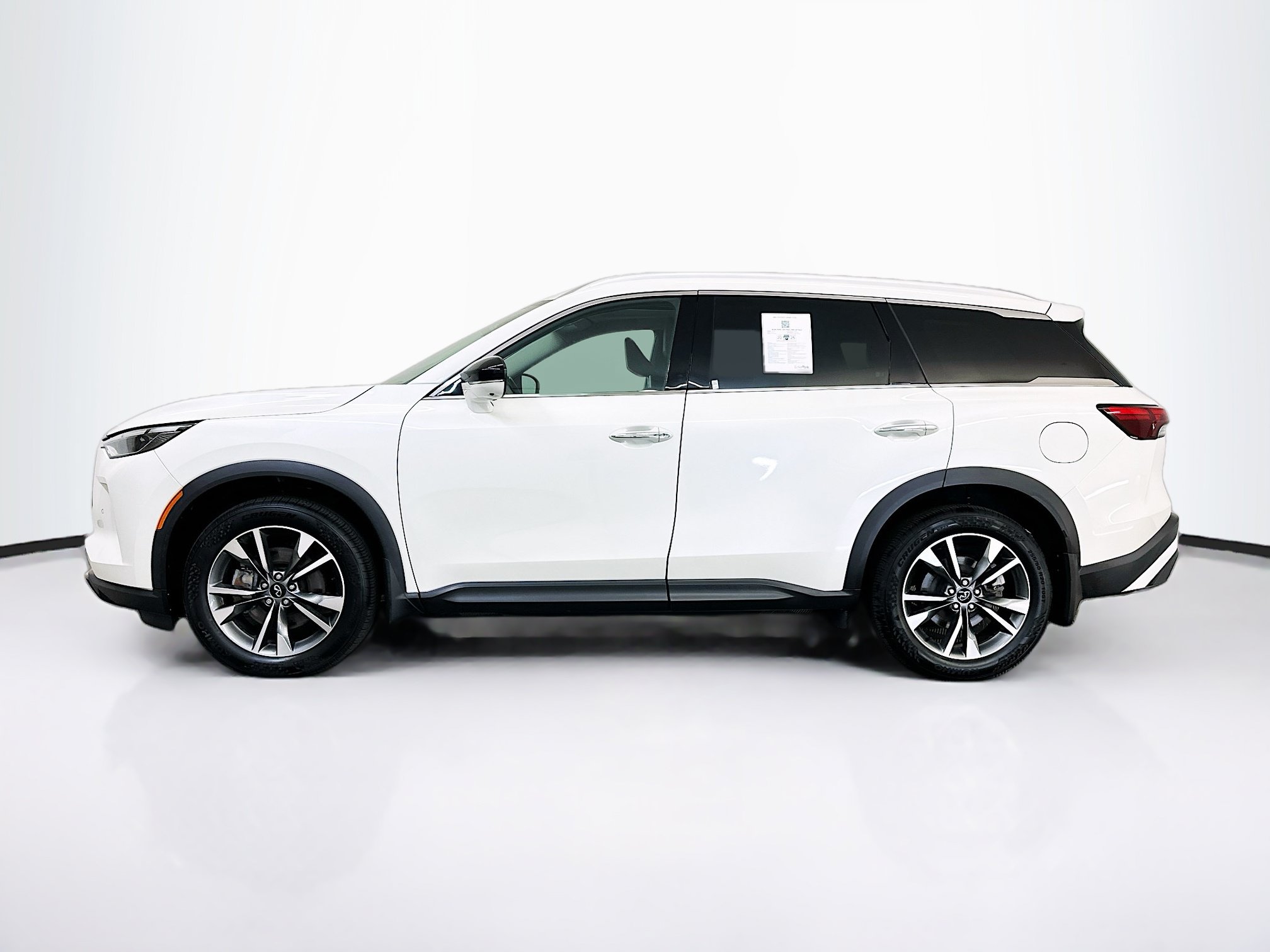 Used 2023 INFINITI QX60 Luxe AWD/4WD image 4