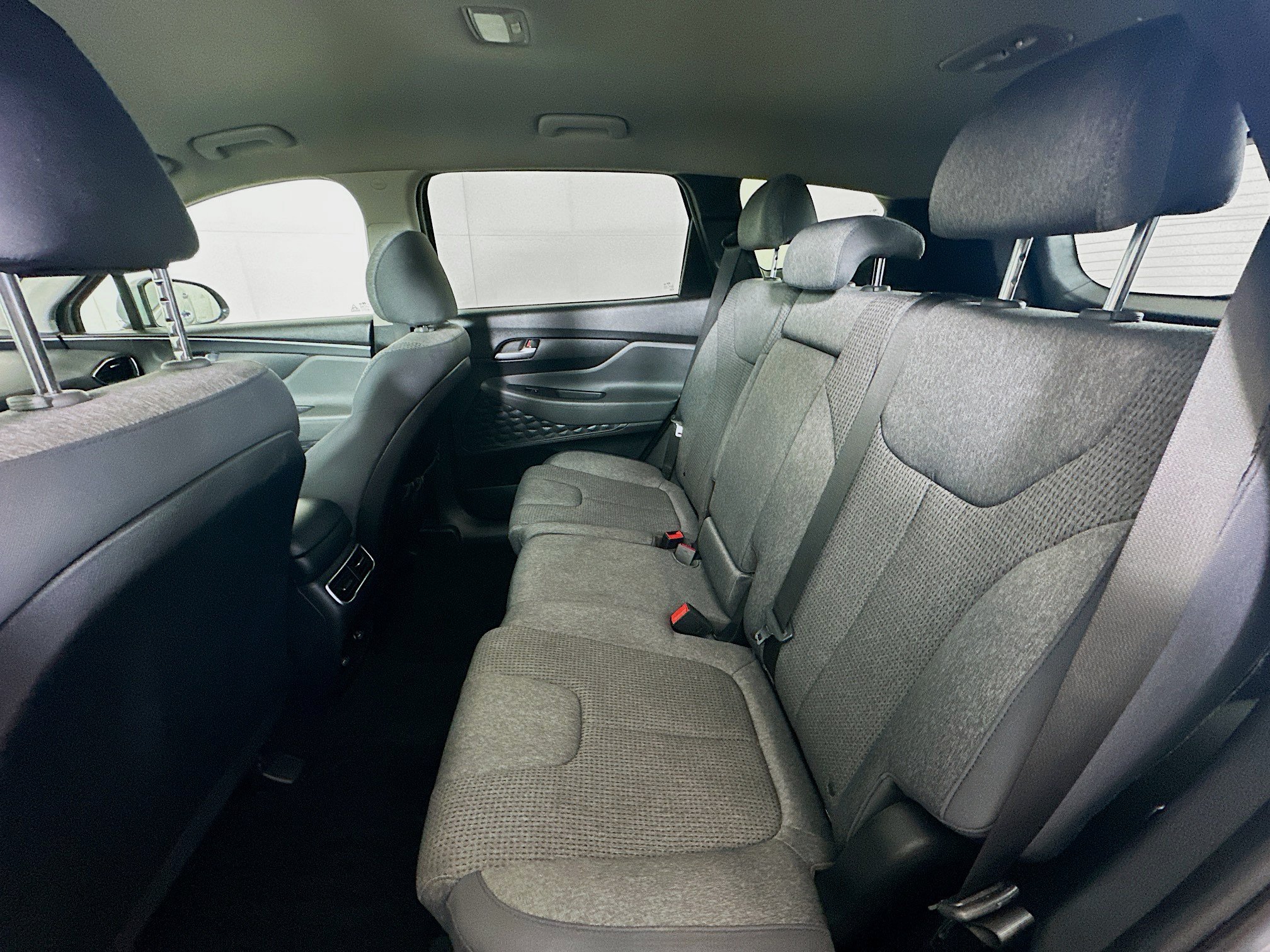 Used 2023 Hyundai Santa Fe SEL AWD/4WD image 29