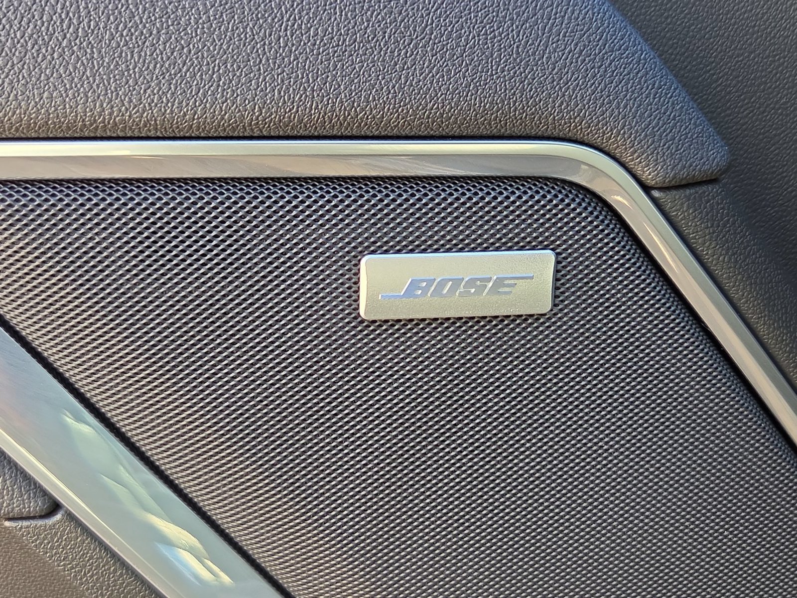 Used 2025 Chevrolet Silverado 1500 LTZ RWD image 24