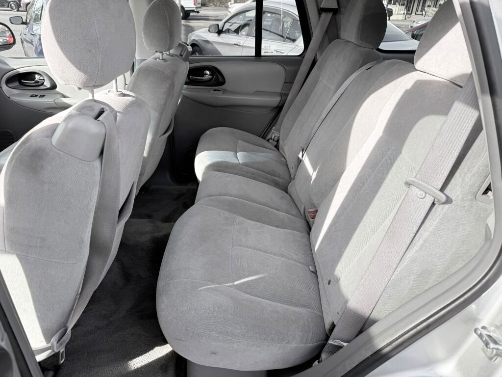 Used 2005 Chevrolet TrailBlazer LS w/ LS Preferred Equipment Group image 10