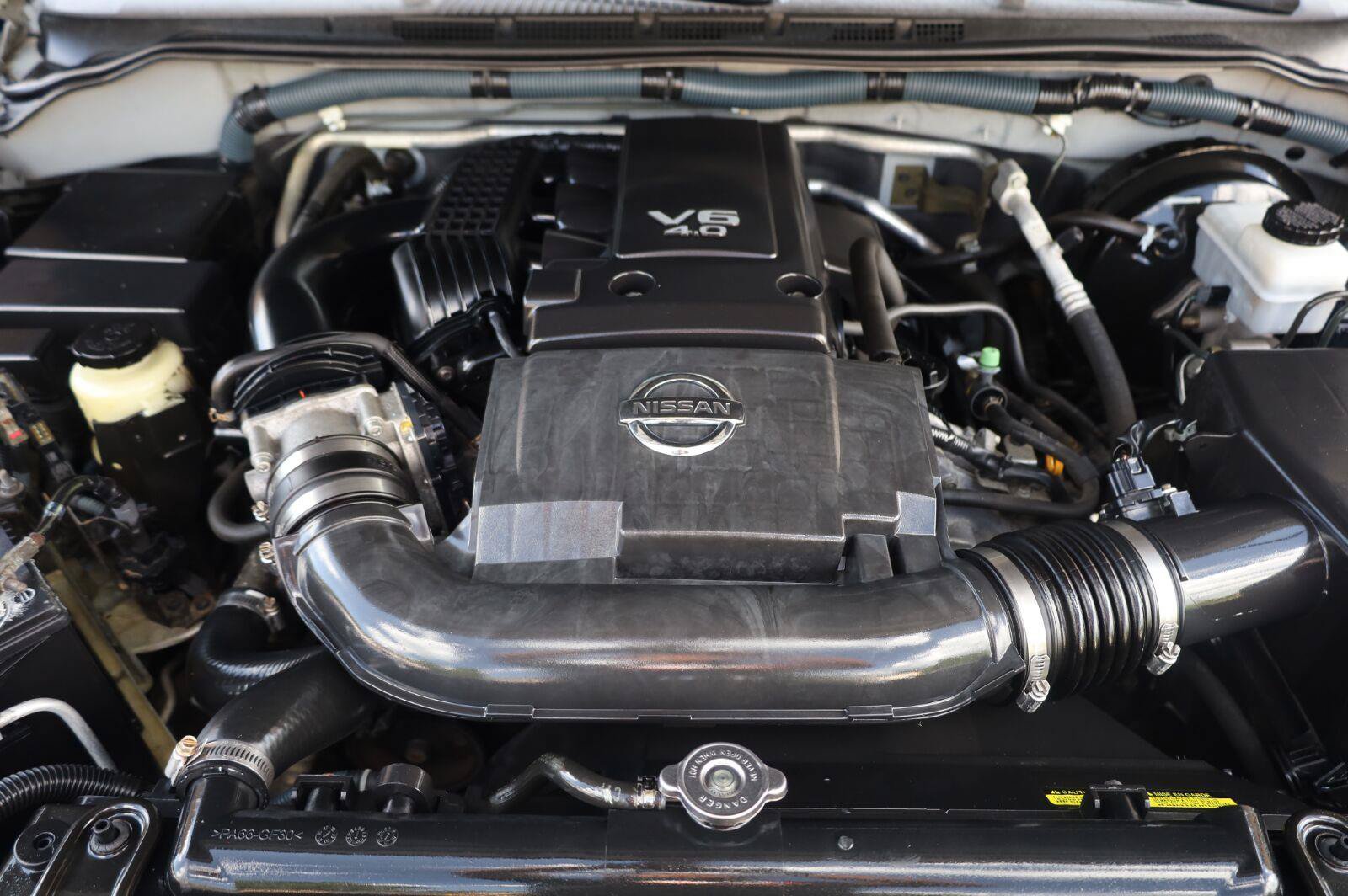 Used 2008 Nissan Pathfinder S AWD/4WD image 14