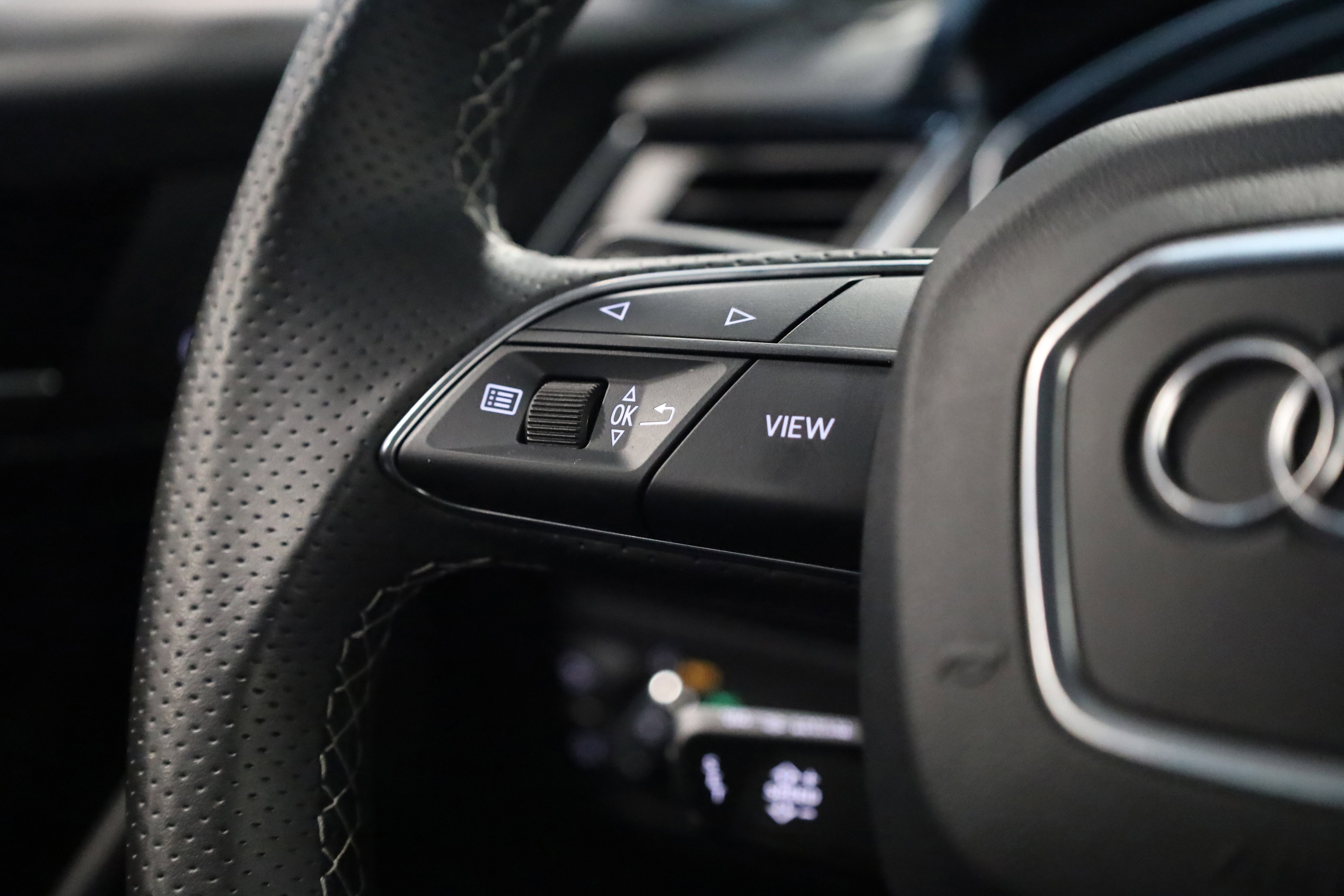 Used 2023 Audi SQ5 Premium Plus image 25