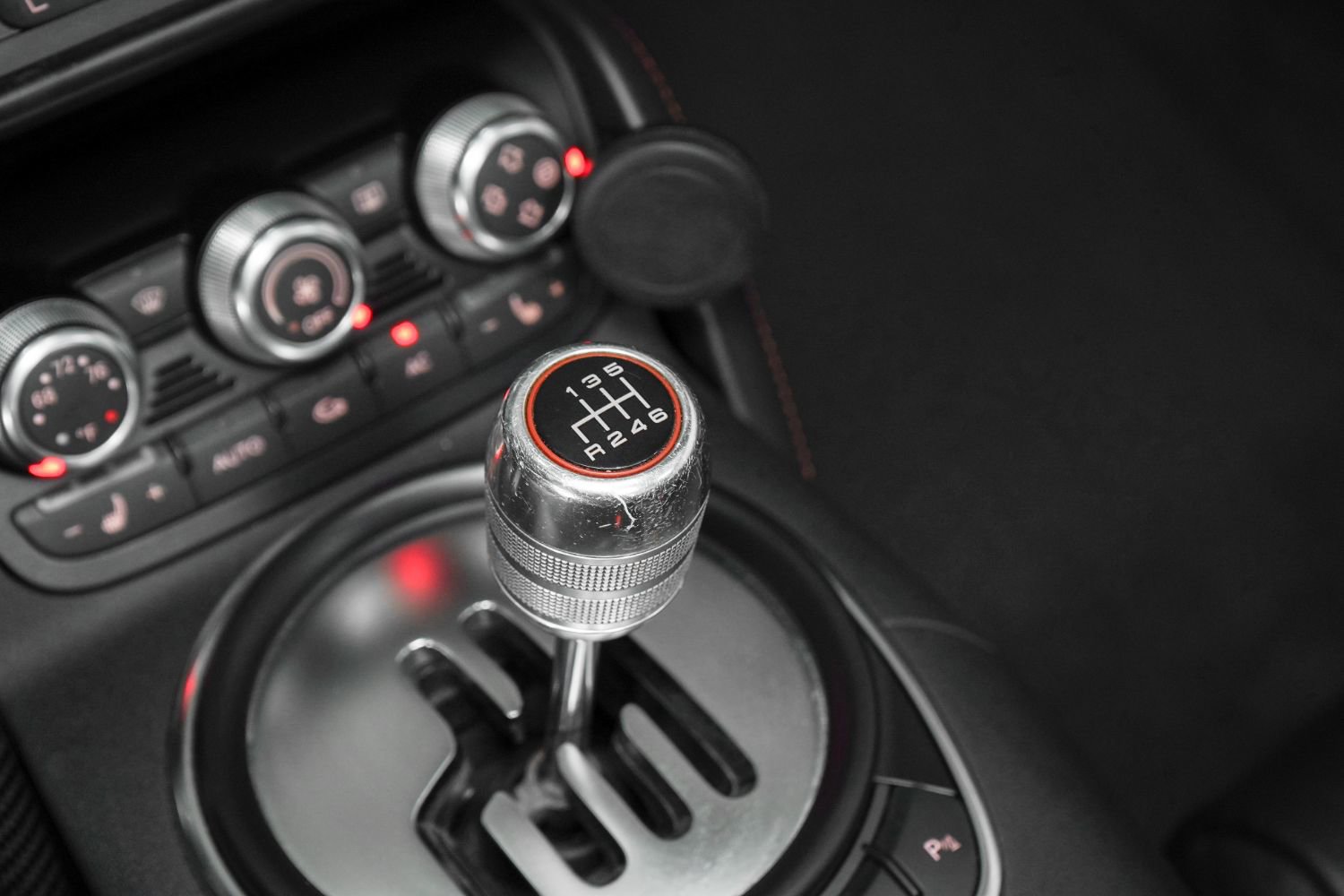 Used 2012 Audi R8 V10 image 48