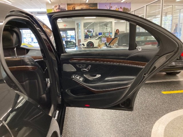 Used 2018 Mercedes-Benz S 560 4MATIC Sedan image 40