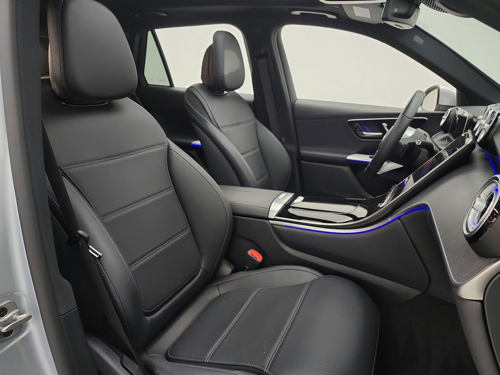 Certified 2025 Mercedes-Benz GLC 300 image 24