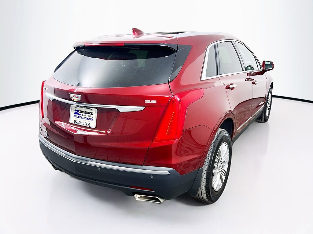 Used 2018 Cadillac XT5 Luxury w/ Driver Awareness Package image 7