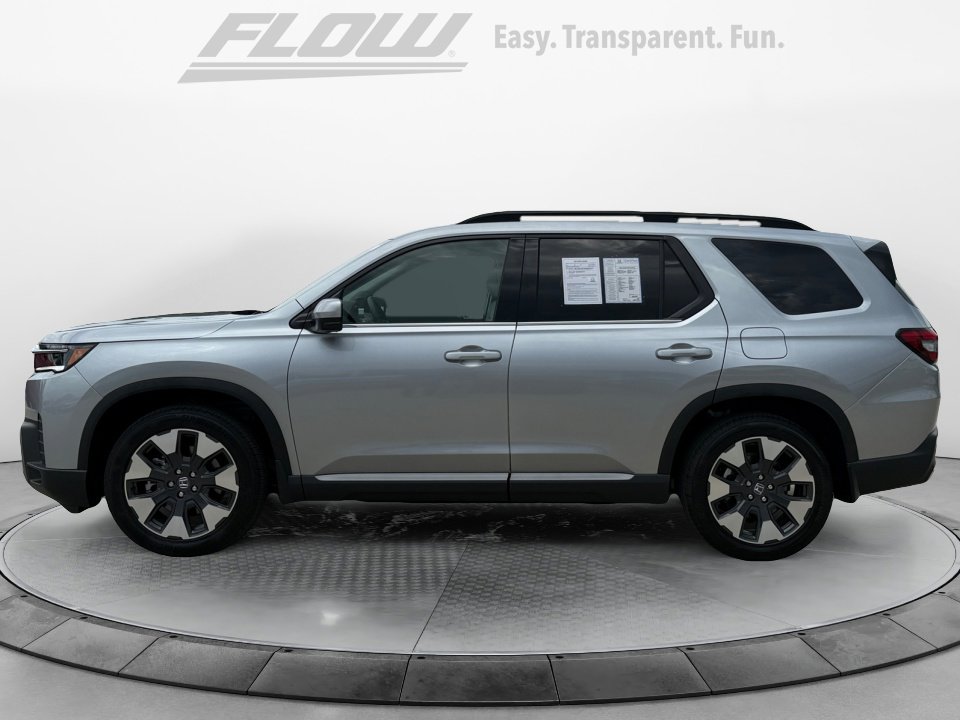 Used 2026 Honda Pilot Touring image 4