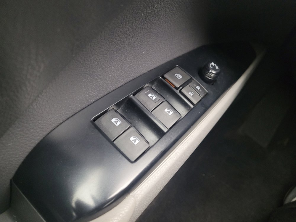 Used 2020 Toyota Camry LE w/ Fleet Convenience Package image 27