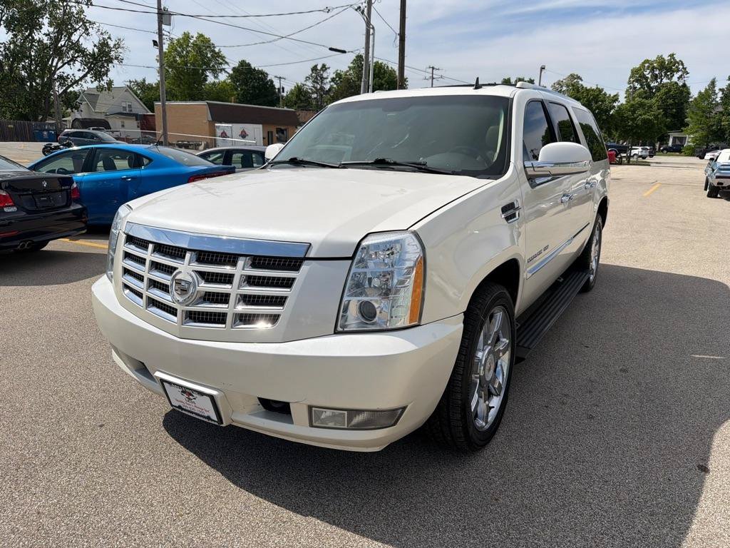 Used 2010 Cadillac Escalade ESV Premium AWD/4WD image 4