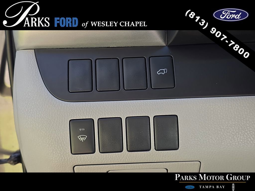 Used 2016 Toyota Highlander XLE AWD/4WD image 29