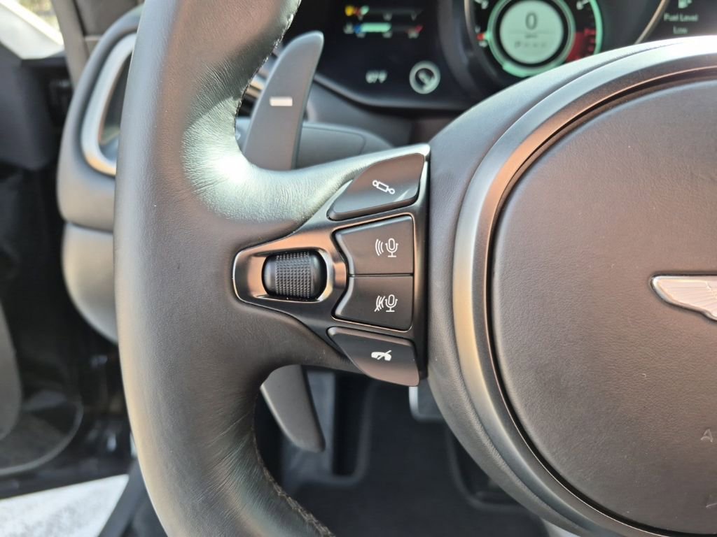 Used 2019 Aston Martin V8 Vantage Coupe image 25